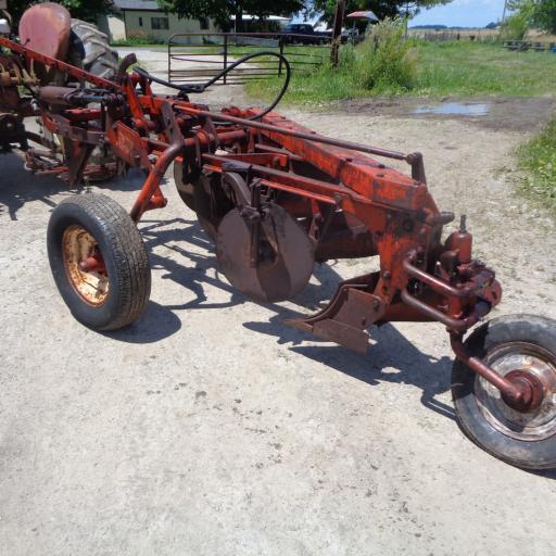 CASE--MODEL-A--3X14 HYD LIFT PULL PLOW - Image #3