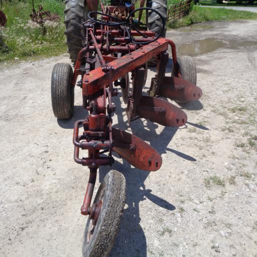 CASE--MODEL-A--3X14 HYD LIFT PULL PLOW - Image #4