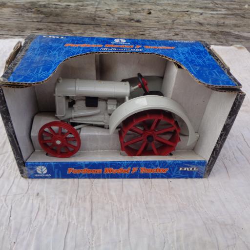 FORDSON ON STEEL WITH FENDERS--NIB - Image #1
