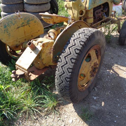 **RARE**--FORD 8N TUG TRACTOR (PROJECT) - Image #2