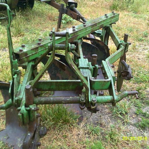 JD  --3 PT (CAT#2)---3X16 FULLY MOUNTED PLOW (FACTORY 3X)--*HEAVY DUTY* - Image #1